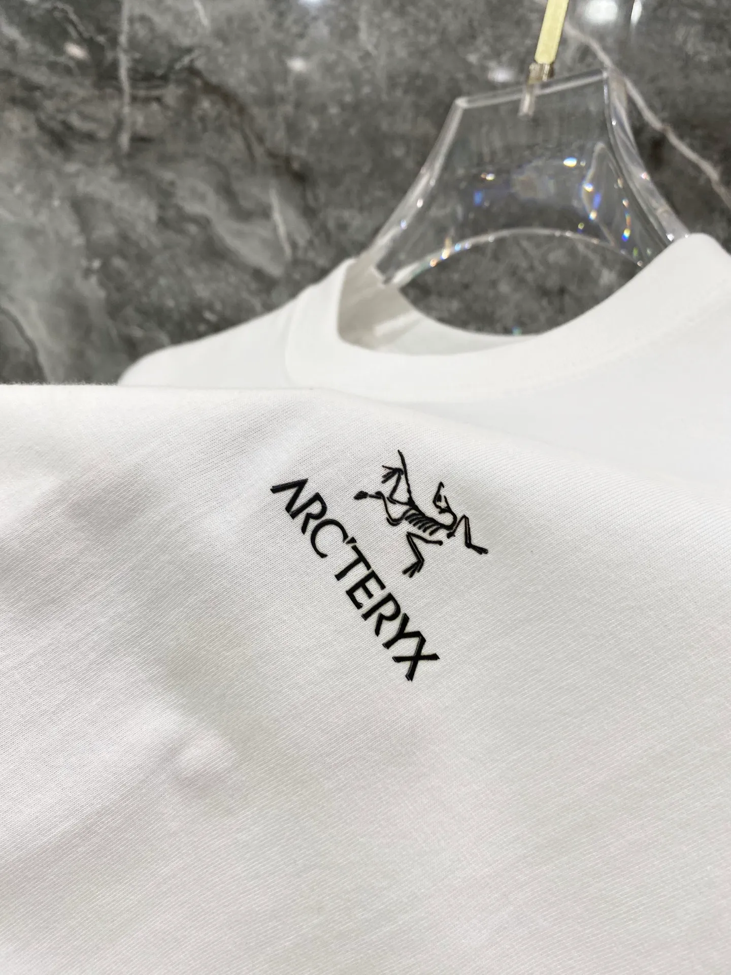 （ ）Classic logo ， Quality Original ， ， ， Premium 。 ！ Sizes: M-3XL : g